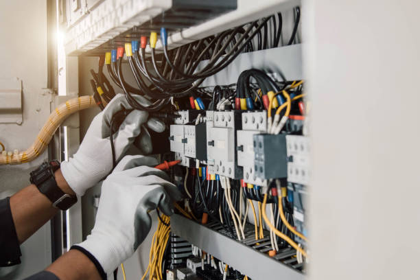 Best Electrical Contractors for Businesses  in Center Line, MI